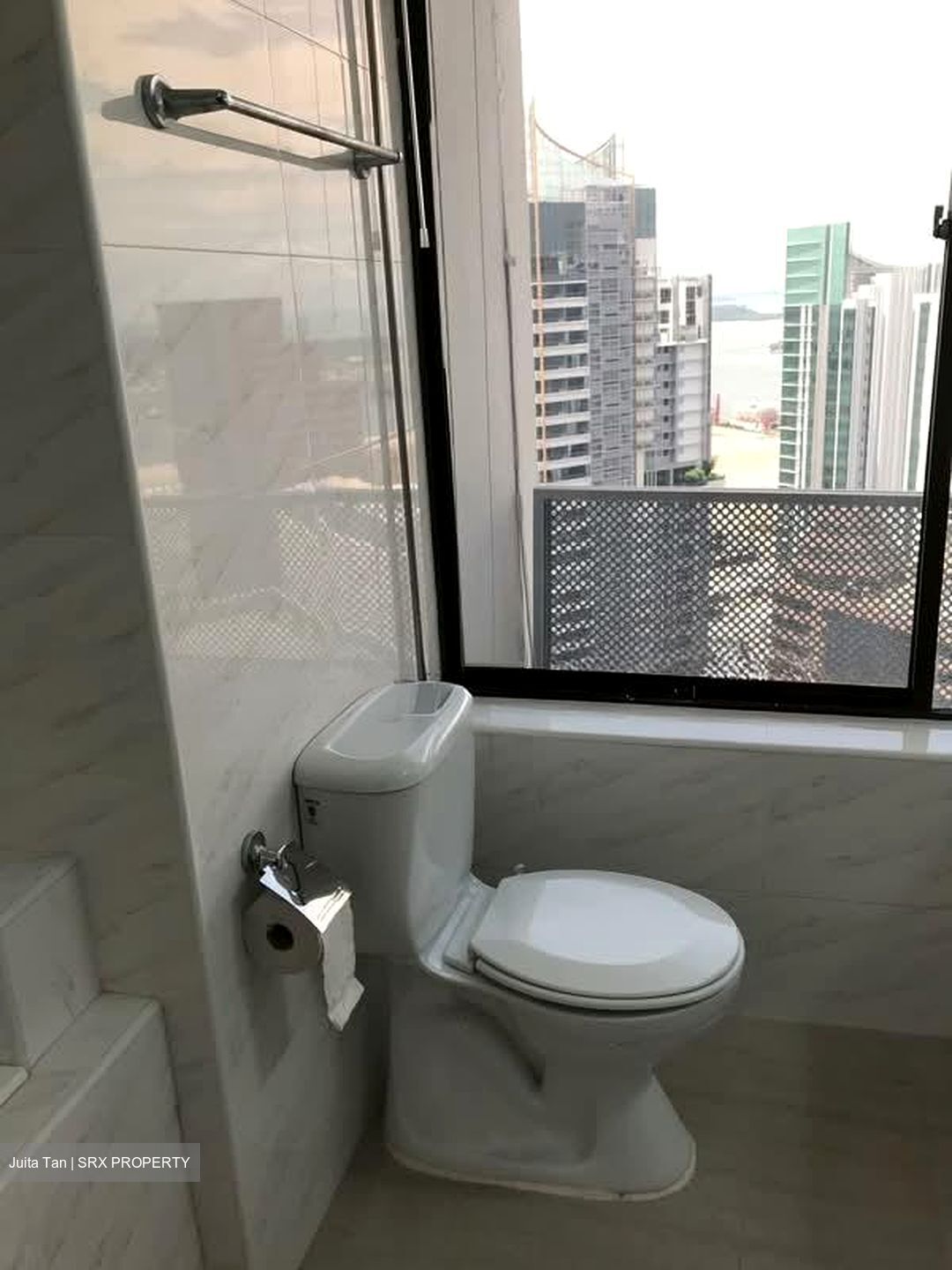 International Plaza (D2), Apartment #554673781